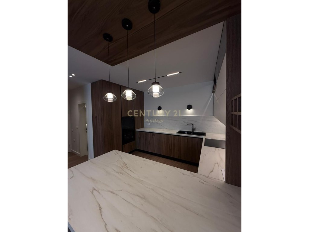 Apartament Luksoz 2+1+2 ne zonen e Ish Bllokut, Tirane!