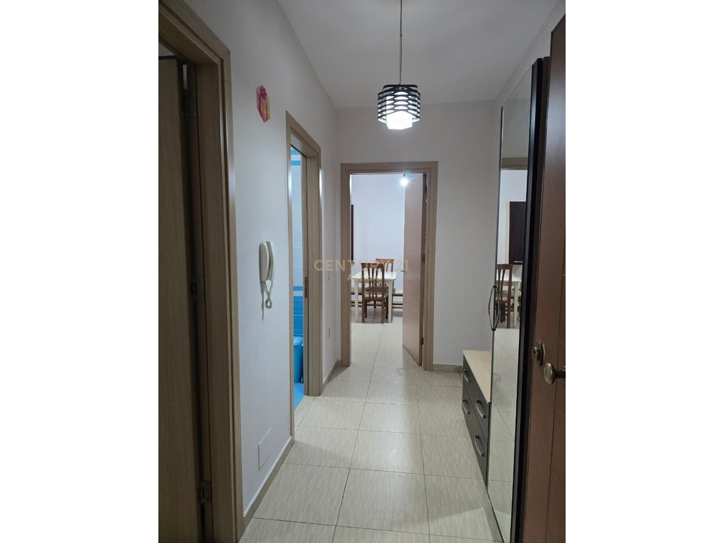 Jepet me qira apartament 1+1 te Concord Center!