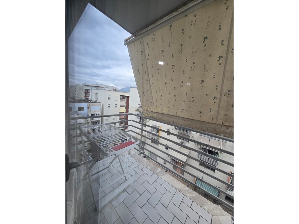 Jepet me qira apartament 1+1 te Concord Center!