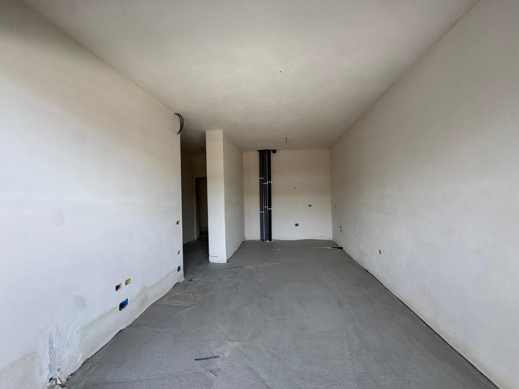 SHITET APARTAMENT 2+1+2 NE RADHIME,ME PAMJE NDA DETI!