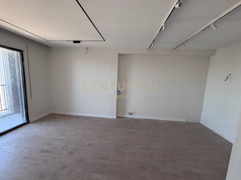 BULEVARDI I RI, SHESIM APARTAMENT 2+1+2