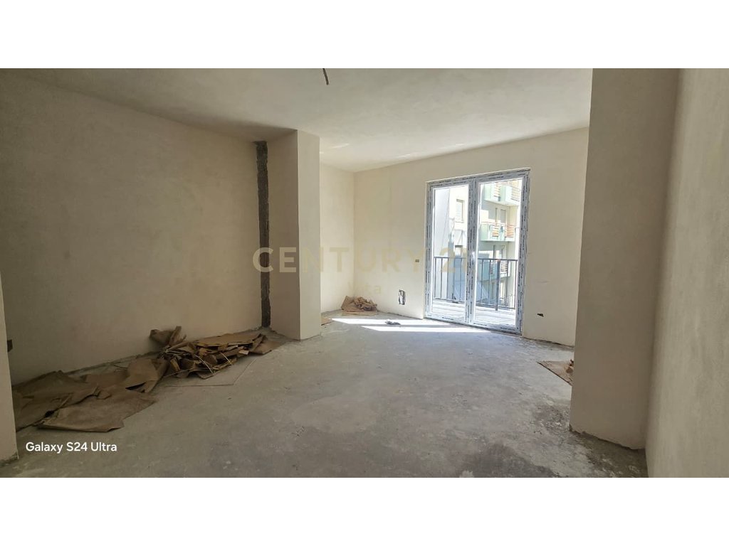 SHITEN APARTAMENTE 1+1 NE GOLEM NDERTIM I RI UNIK !