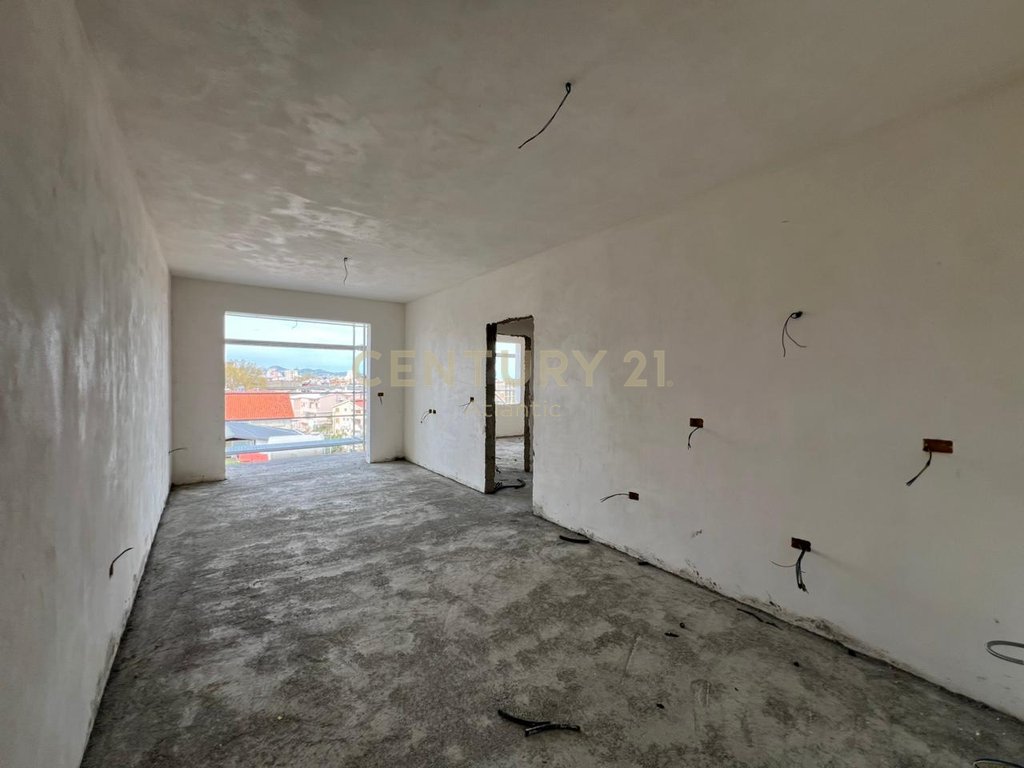 SHITET APARTAMENT 2+1 NE PLAZH RROTA E KUQE DURRES [ NDERTIM I RI ] !