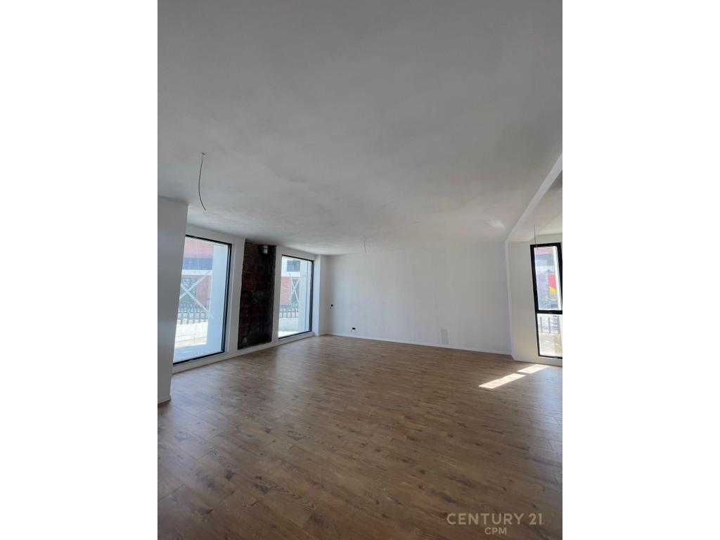 Apartament Modern 2+1+2 Poste Parkimi në Rezidencën Tulipan, Mjull - Bathore