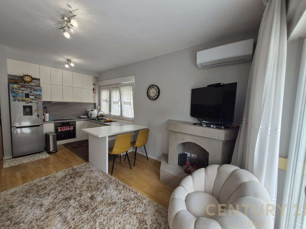 Shitet apartament 2+1+ super verande ne residencen Touch the Sun ne Sauk !