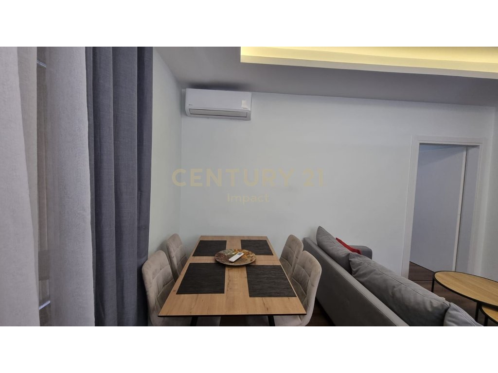 Apartament 2+1 Me Qira në Rrugen e Dibres, Tiranë - 900€,ME POST PARKIMI !