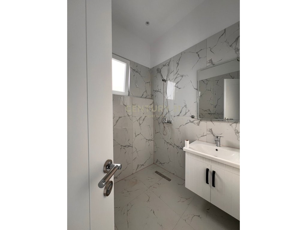 Apartament 2+1 Për Qira në Kodra e Priftit, Tiranë