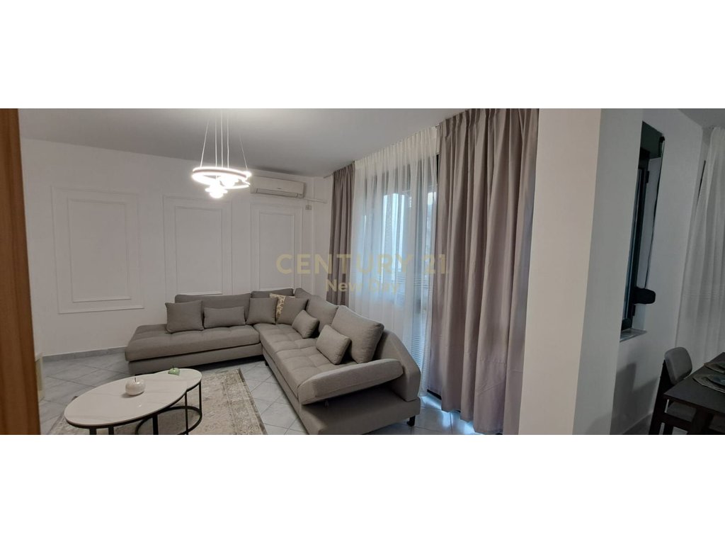 Apartament 2+1 me Qira në Vollga, Durrës - 750.00€ | 117 m²