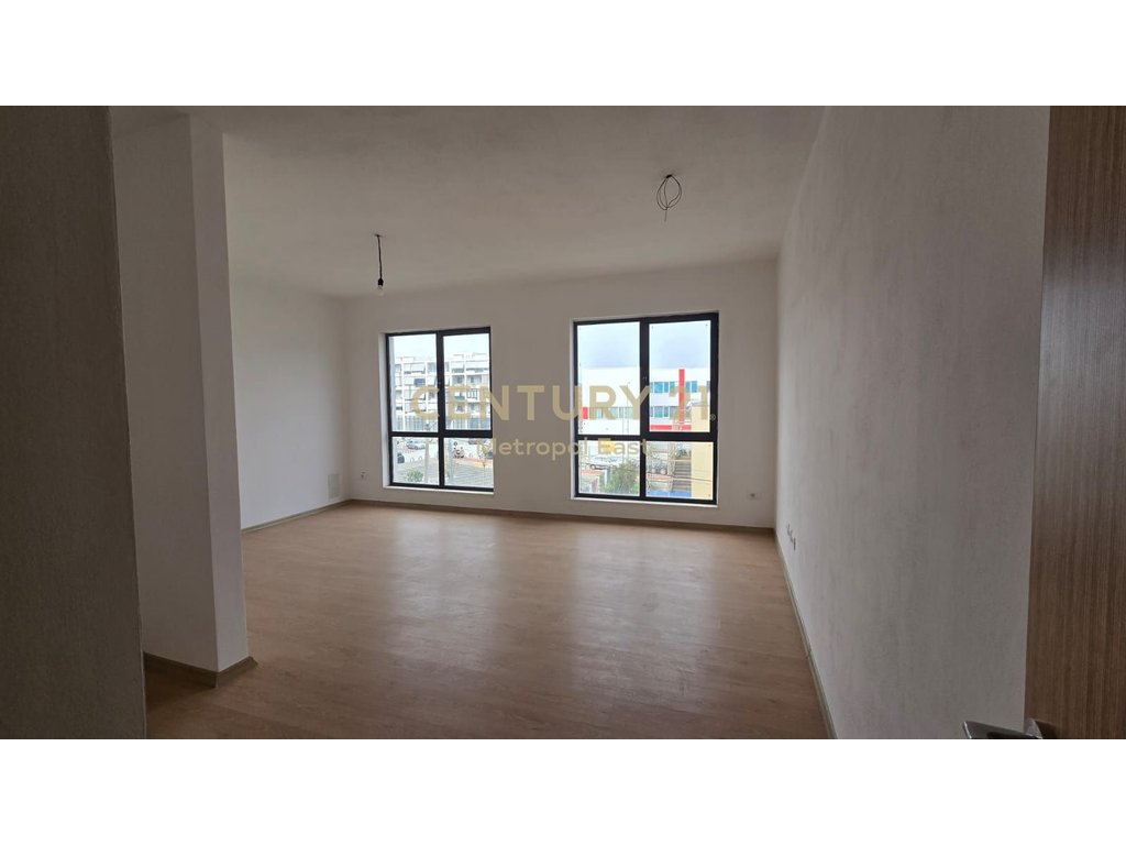 Jepet me Qira Apartament 1+1 në Godinë të Re – Kati 2 | Zona 5 Maji