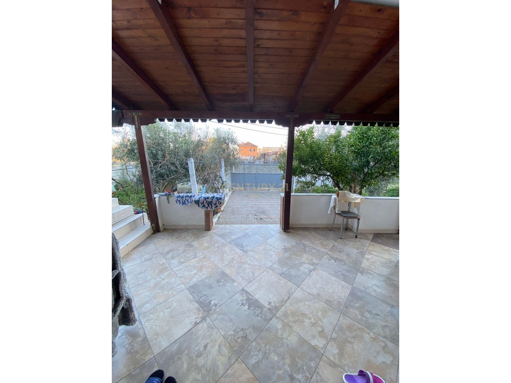 SHITET SHTEPI PRIVATE NE PORTO ROMANO DURRES  !!