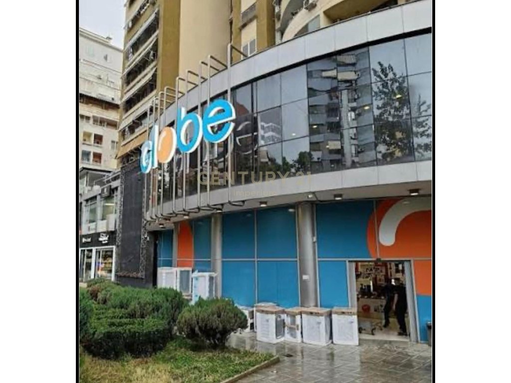Dyqan në Shitje pranë Globe, Ish Parku