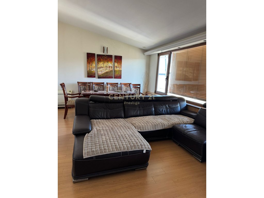 SHITET DUPLEX- RRUGA MUHAMET GJOLLESHA, TEK KRYQEZIMI I 21 DHJETORI, MBRAPA SHKOLLES SABAUDIN GABRANI!