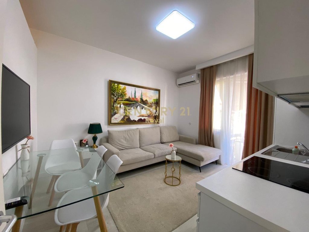 SHITET APARTAMENT 1+1 NE BLLOK PRANE LIBRIT UNIVERSITAR