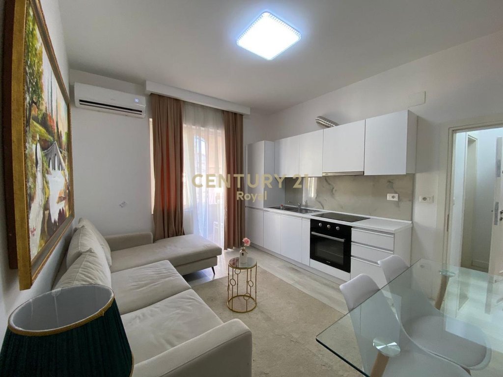 SHITET APARTAMENT 1+1 NE BLLOK PRANE LIBRIT UNIVERSITAR