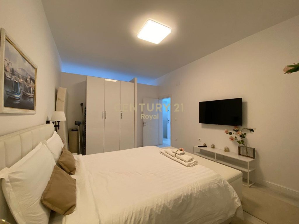 SHITET APARTAMENT 1+1 NE BLLOK PRANE LIBRIT UNIVERSITAR
