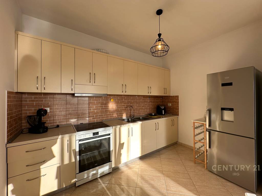Apartament 2+1 prane Pallateve Cabej!