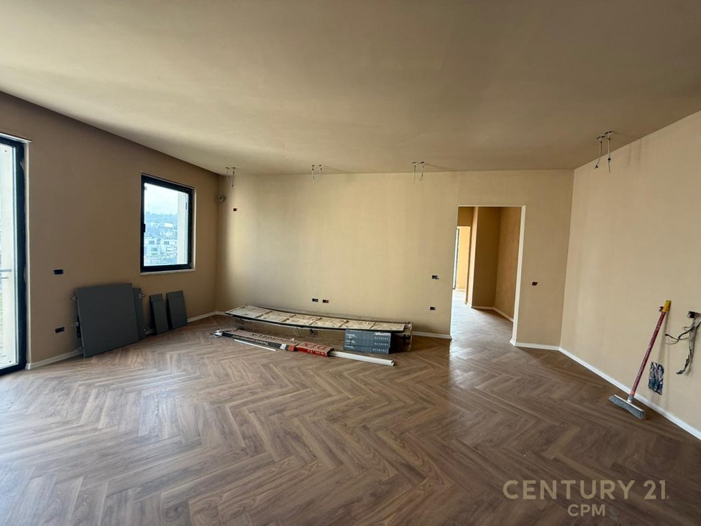 SHESIM APARTAMENT 2+1 KOMPLEKSI XHELUKS,LIQENI I THATE!