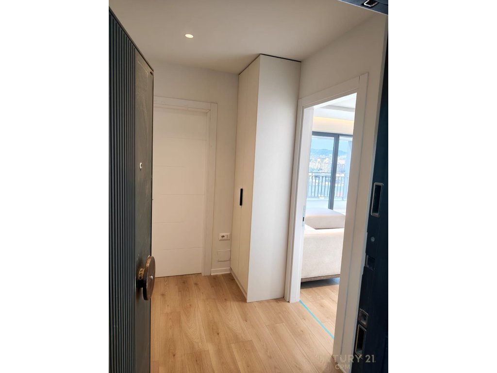 BULEVARDI I RI JAPIM ME QIRA APARTAMENT 1+1+POST PARKIMI