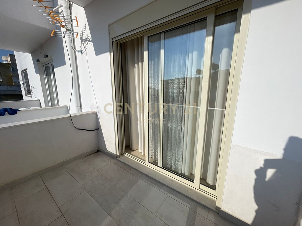 Shitet Apartament 1+1+2ballkone ne Plazh Iliria, Durres!