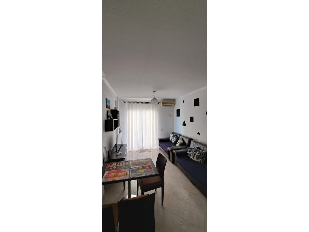 JEPET PER QIRA APARTAMENT 1+1,ME PAMJE NGA DETI,NE LUNGOMARE( E disponueshme prej shtatorit!