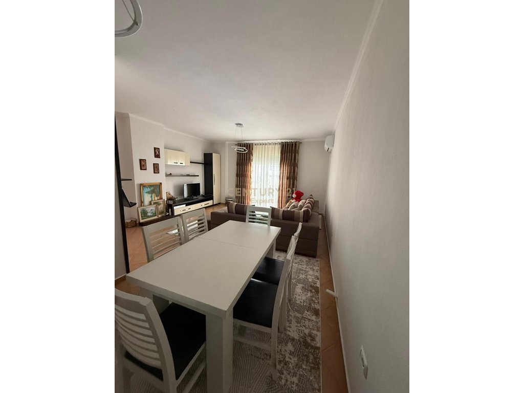 JAPIM ME QIRA APARTAMENT 2+1 NE ASTIR!