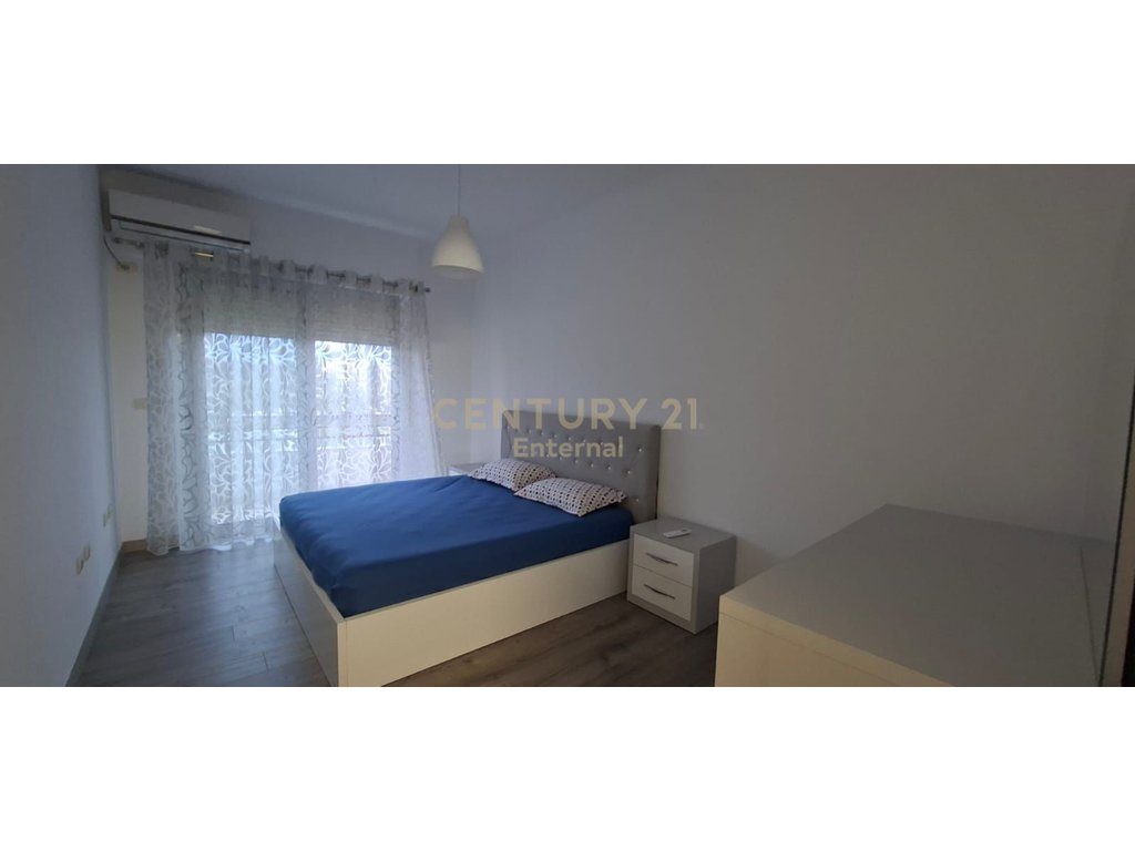 Jepet apartament 3+1+2 me Qira tek Liqeni i Thate