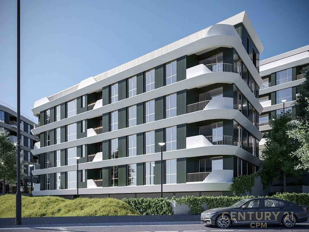 OKAZION! Shitet Apartament 2+1+2 të Liqeni Thatë