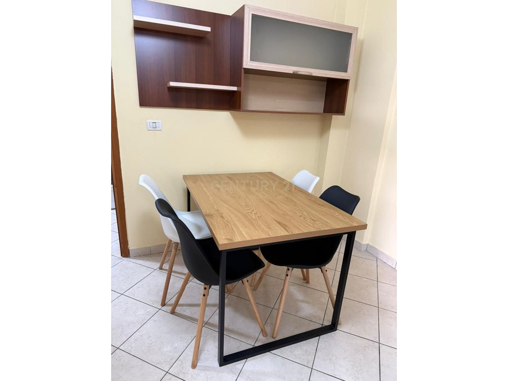 Apartament 1+1 me Qira në Vijën e Parë, Shkëmbi i Kavajës, Durres