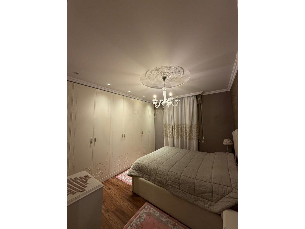 JEPET ME QIRA APARTAMENT 2+1, PRANE BASHKISE DURRES !