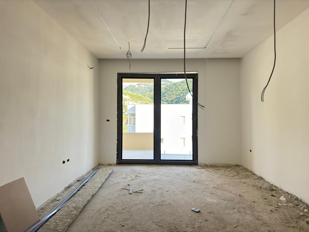 APARTAMENT 1+1 PER SHITJE NE LUNGOMARE!
