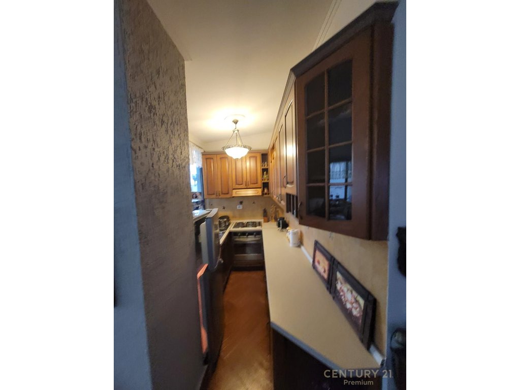 Apartament 1+1 & Apartament studio + verandë për shitje, Golem!