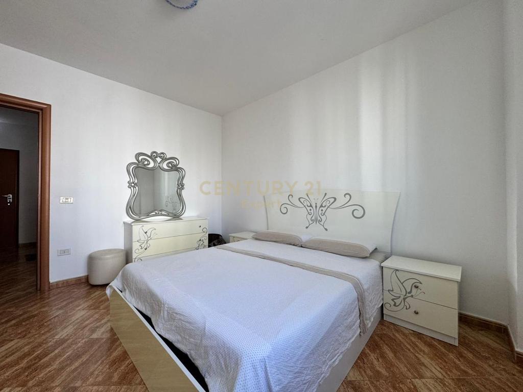 2 Apartamente 1+1 per shitje Durres