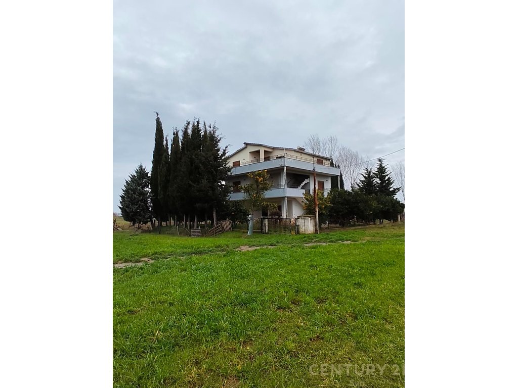 Vilë  Në Shitje në Hamallaj Durrës