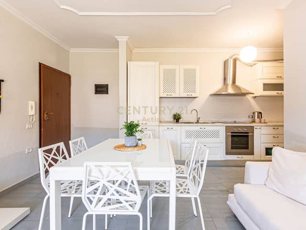 Super Apartament 2+1 në Himarë...
Ideale për Jetesë & Investim...