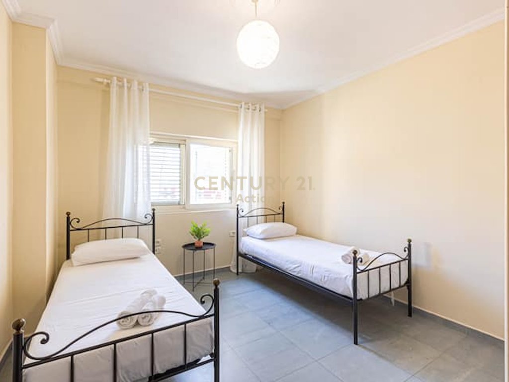 Super Apartament 2+1 në Himarë...
Ideale për Jetesë & Investim...
