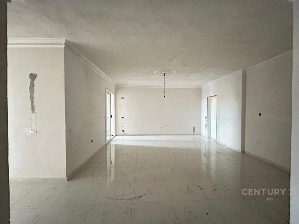 APARTAMENT 2+1+2 NË VLORË.