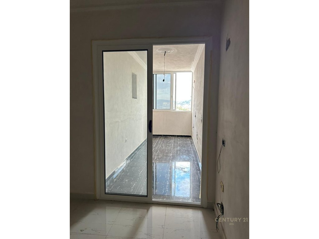 APARTAMENT 2+1+2 NË VLORË.