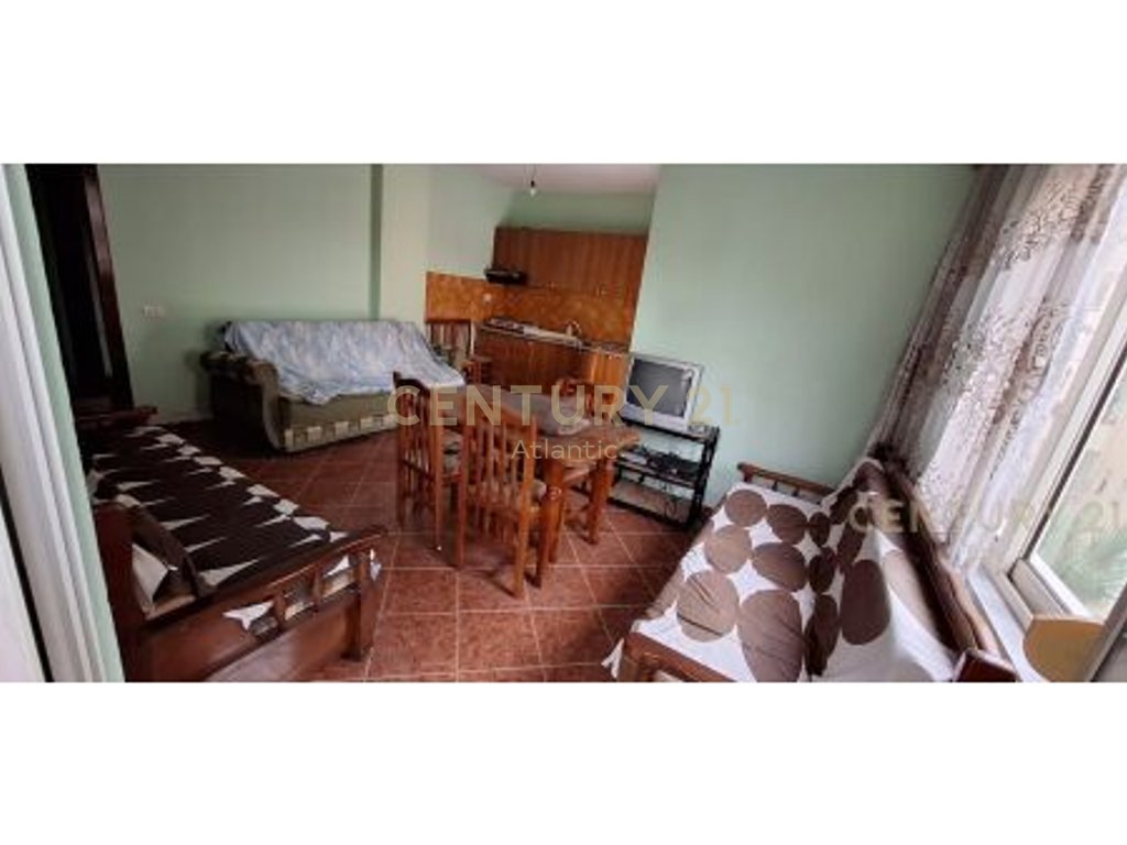 Apartament 2+1 në Shkëmbin e Kavajës – Me Verandë të Madhe, Durrës