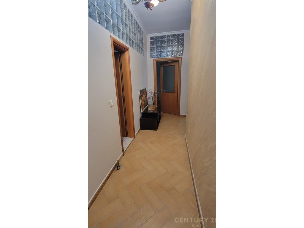 Apartament per Shitje 2+1 ne Bulevard Vlore