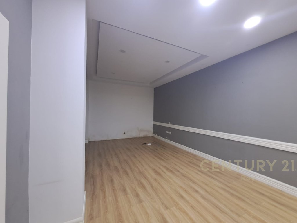 Hapësirë multifunksionale  Për Qera në Plazh, Durrës 50m Distance nga Deti.
