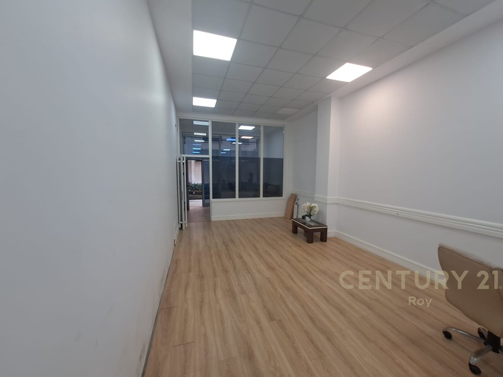 Hapësirë multifunksionale  Për Qera në Plazh, Durrës 50m Distance nga Deti.