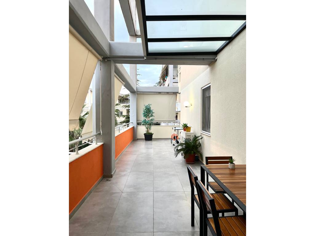 Apartament 3+1+3 me verande dhe post parkimi ne shitje tek rezidenca Touch of the Sun !