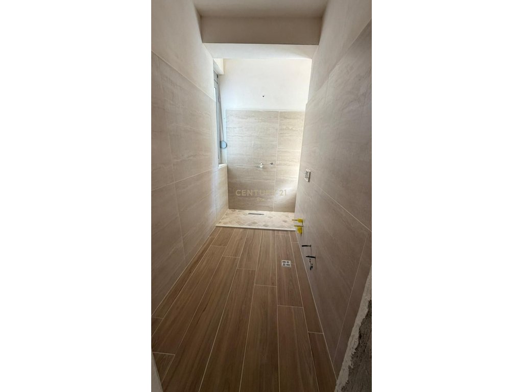 APARTAMENT 1+1 PER SHITJE NE GOLEM !