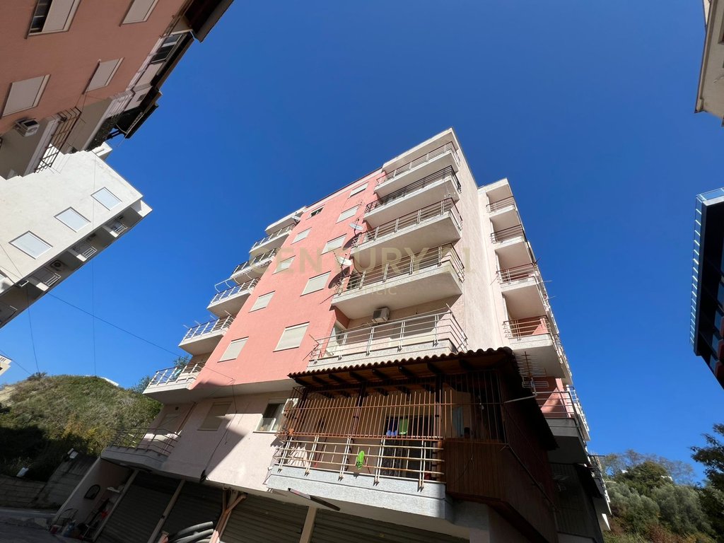 SHITET APARTAMENT 2+1 DHE 2 BALLKONE NE SHKEMBIN E KAVAJES DURRES !