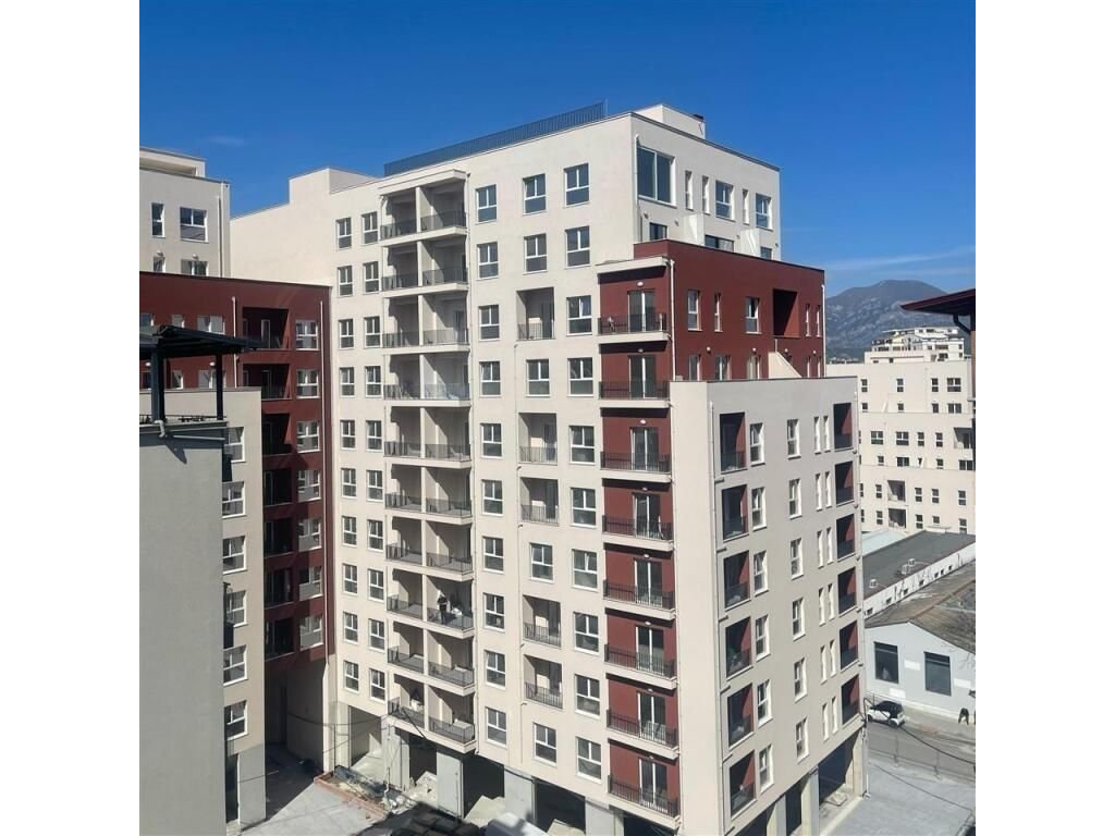 Shitet Apartament 2+1 te Kompleksi Aura ne Rr. Dritan Hoxha
