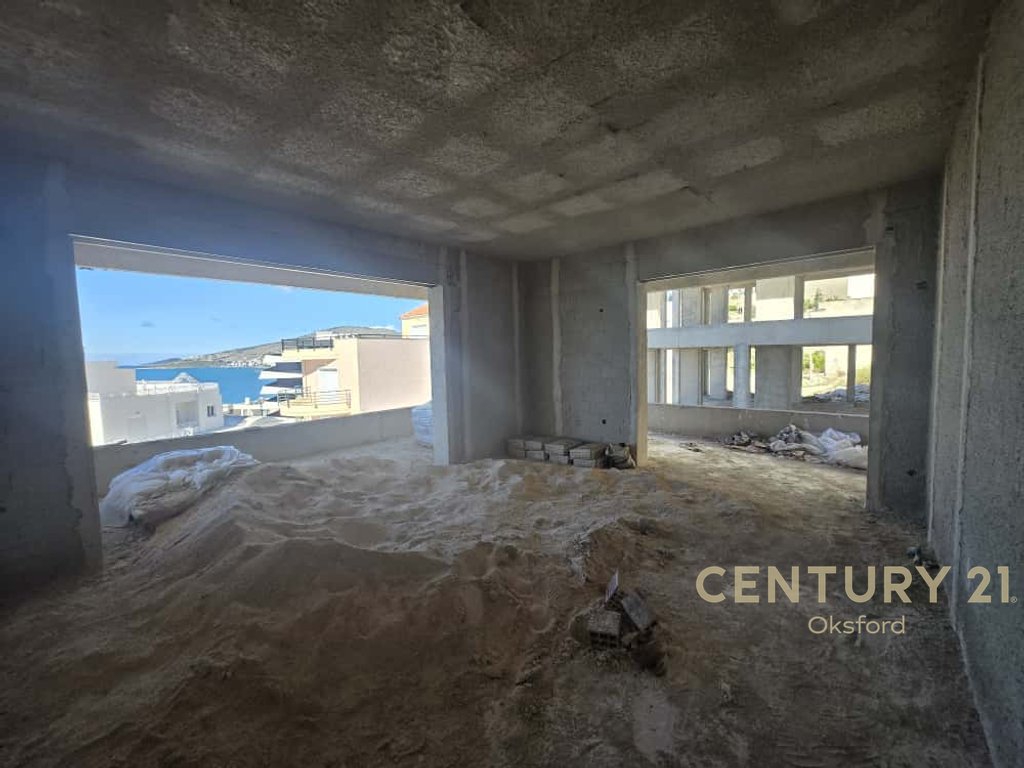 APARTAMENT 2+1+2 PER SHITJE NE SARANDË