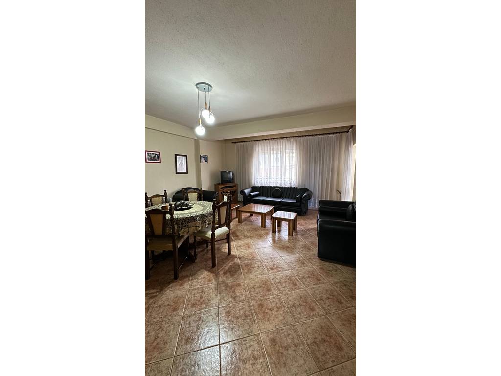 APARTAMENT NË SHITJE NË POGRADEC – PRANË KISHËS, 3 MINUTA NGA LIQENI, 100 M², KATI I 3-TË