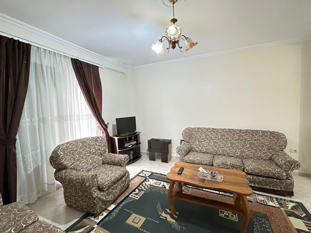 APARTAMENT 2+1 ME QERA PRANË RR. SË KAVAJËS!