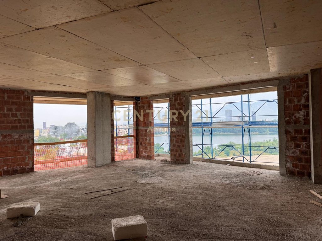 Apartament modern 2+1pranë Liqenit Artificial dhe Liqenit të Thatë