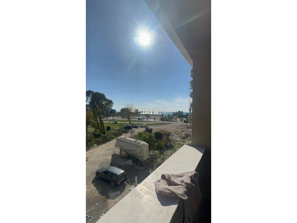 Apartament me lokacion fantastik dhe pamje deti 2+1+2T+ballkon Për Shitje në Golem, Durrës -181,170€ | 109.8 m²
